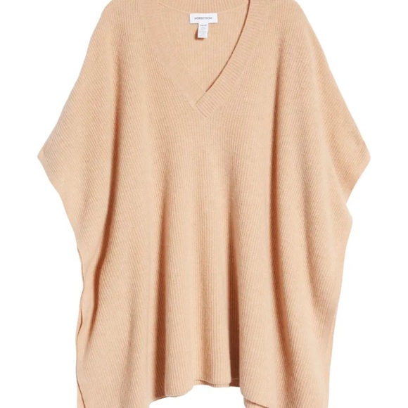 Womens Cape - Picture 2 of 7